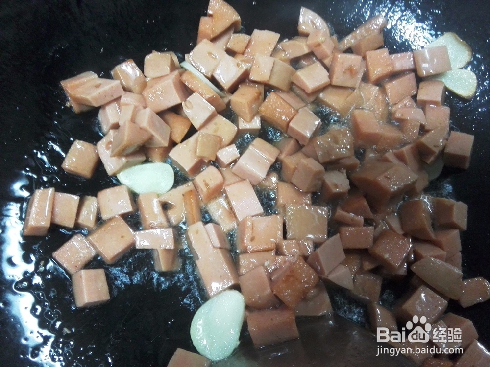 火腿肠炒玉米粒的做法