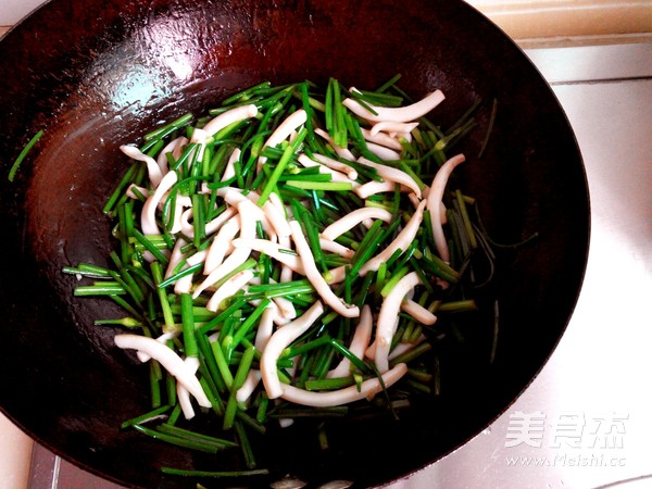 韭苔炒鱿鱼条