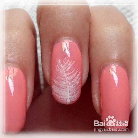 羽毛图案美甲教程—教你用扇形刷画美甲