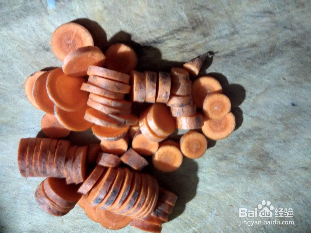 家常胡萝卜片炒土豆片