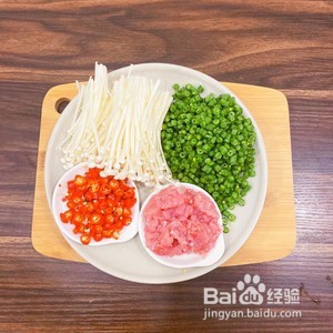 工作餐便当 | 肉沫豆角＋拌金针菇