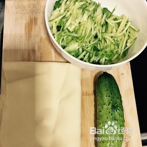 黄瓜拌豆皮的做法