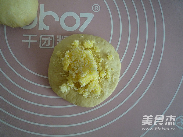 椰蓉叶子面包