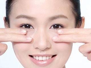 导致眼袋的原因以及预防方法