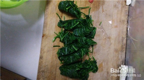 凉拌菠菜好吃可口