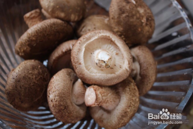 香菇肉片家常做法,家人最爱吃的一道菜~