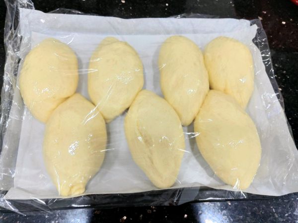 培根蔬菜沙拉面包