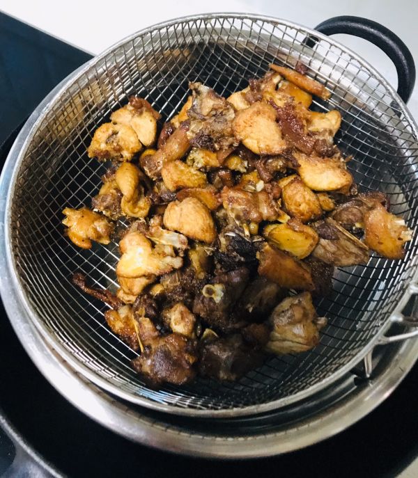 油而不腻炒辣子鸡