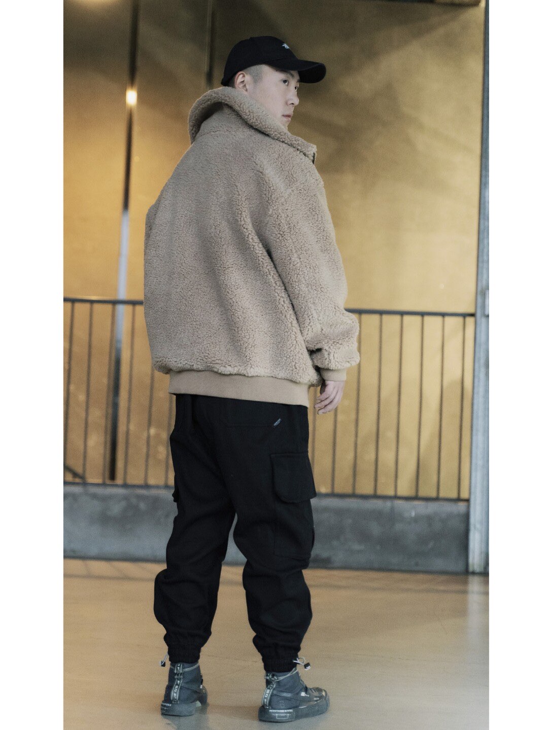 男生穿搭 | 羊羔绒外套穿搭!百搭帅气