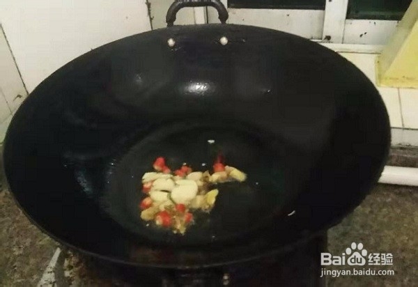 田螺鸭脚煲怎么煮