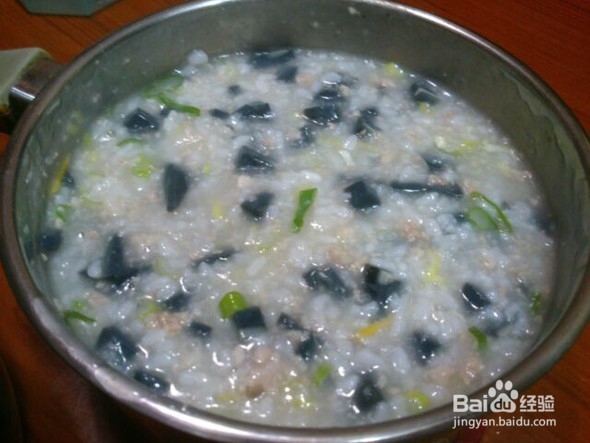 皮蛋瘦肉粥的家常做法