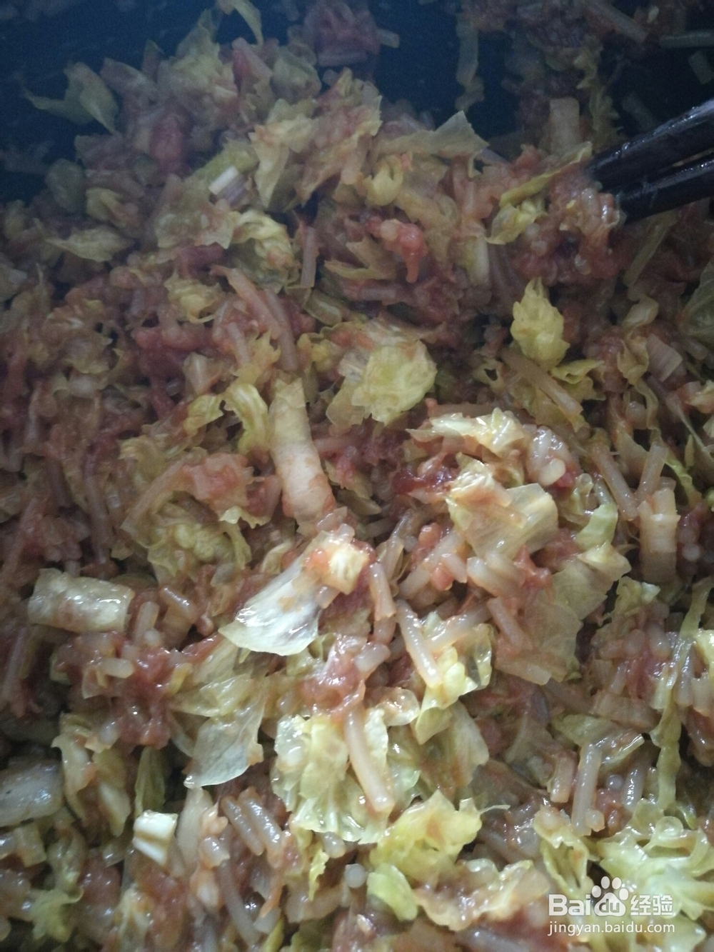 一个人做白菜粉条猪肉包