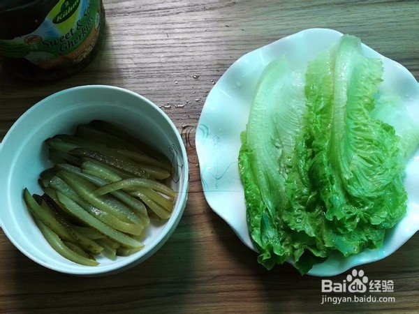 如何做出好吃的酸青瓜午餐肉卷饼