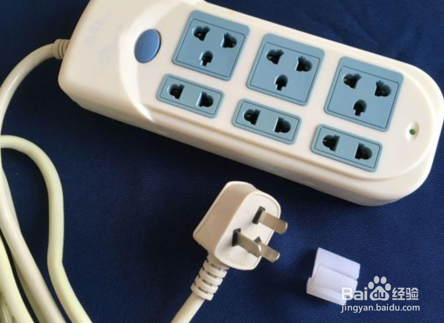 不打孔如何把插排固定在墙上