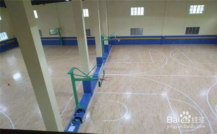 体育馆木地板受潮解决方法