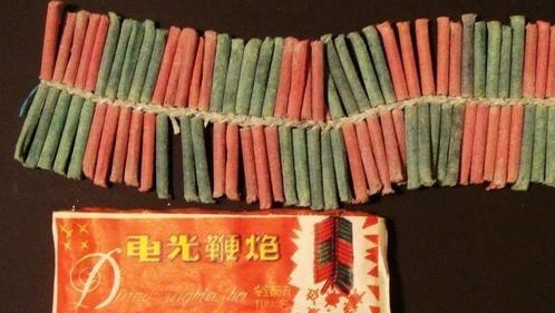 鞭炮点白线还是绿线