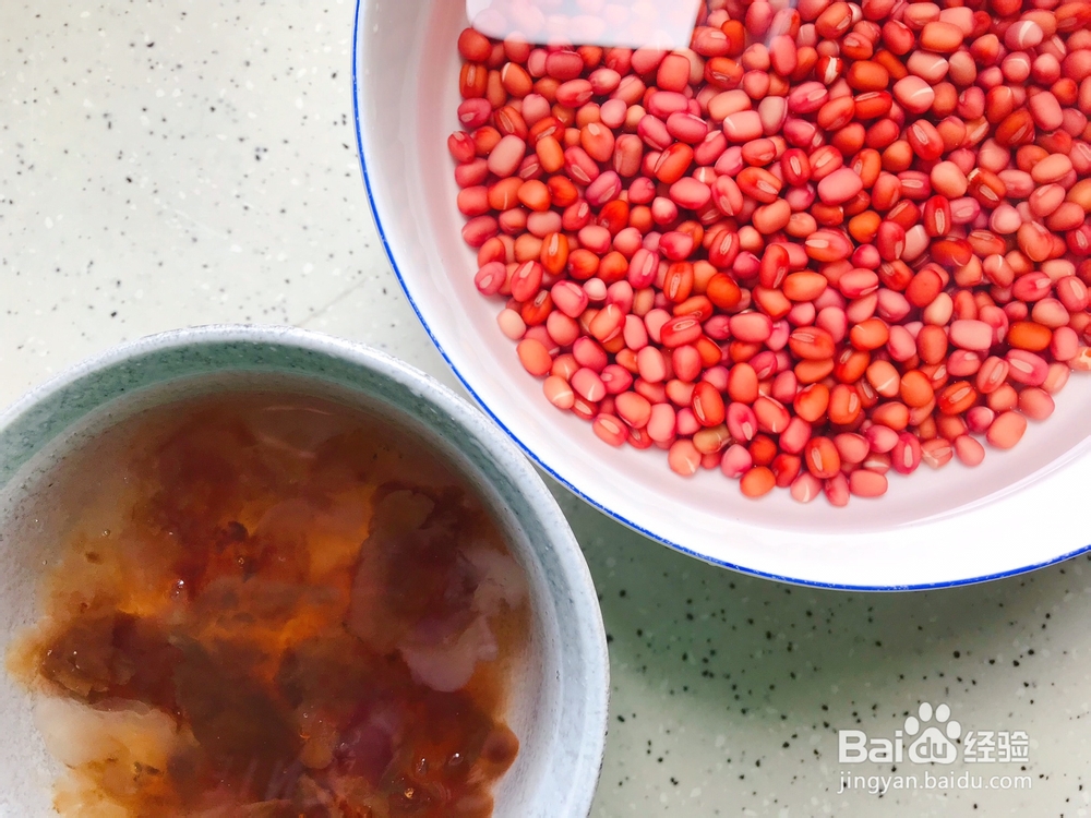 不能拒绝的玫瑰花桃胶红豆羹