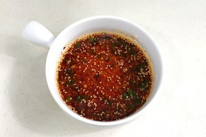 解腻开胃酸辣凉拌面