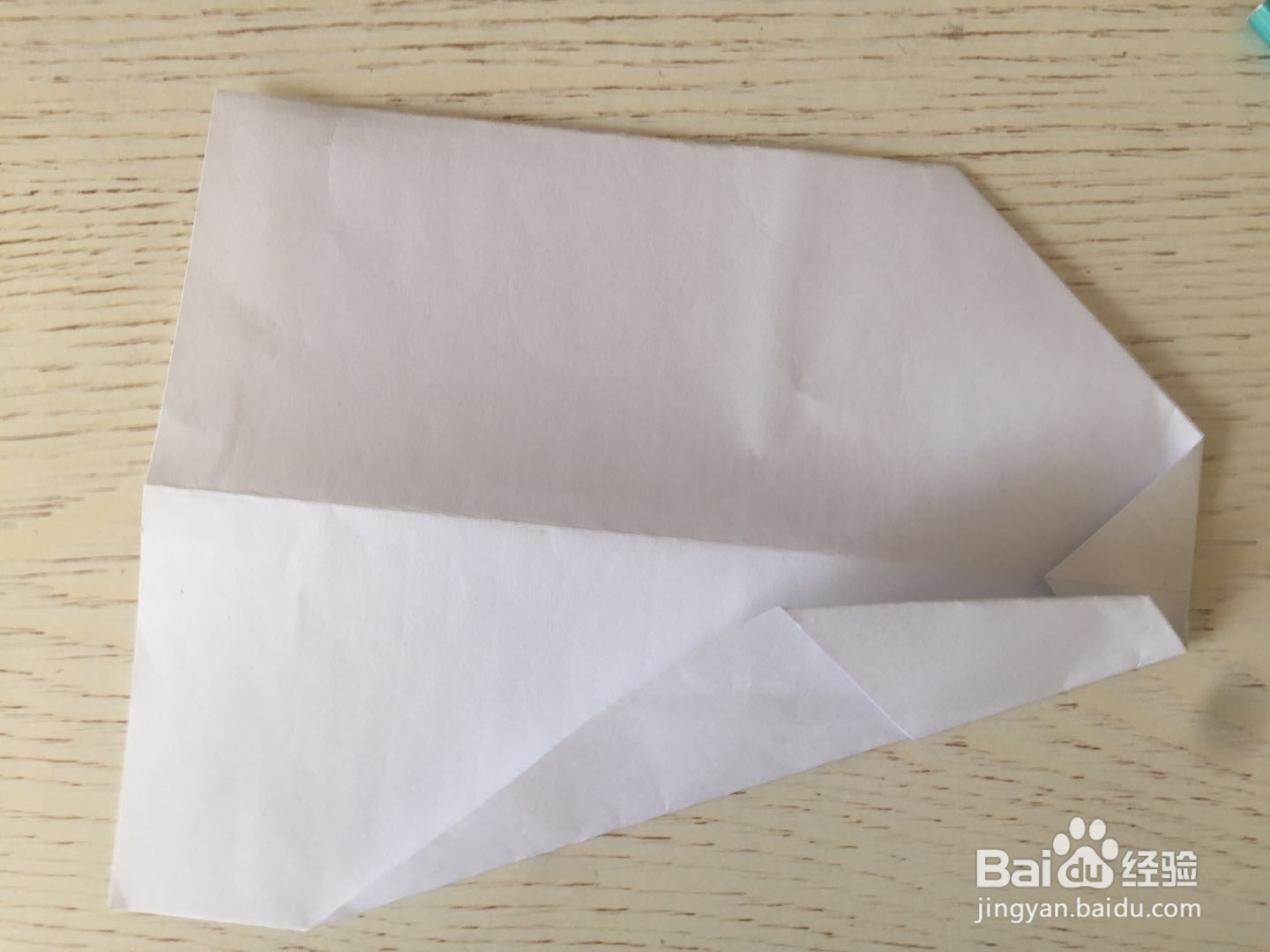 纸飞机的简单折法