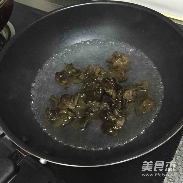 凉拌木耳的做法