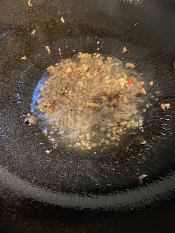 萝卜干炒牛肉丁