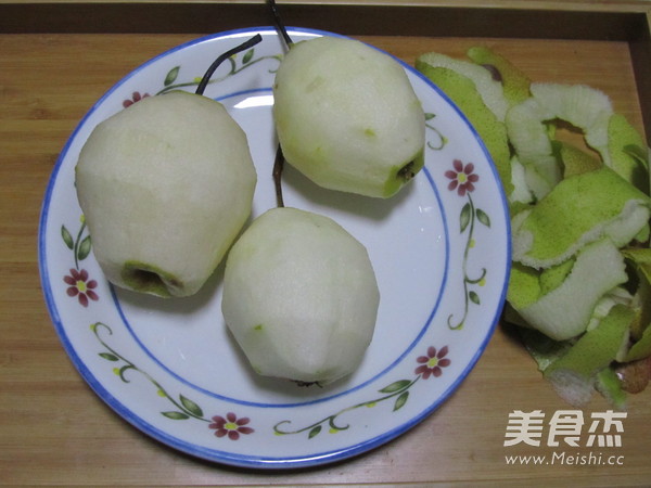 红酒炖雪梨的做法
