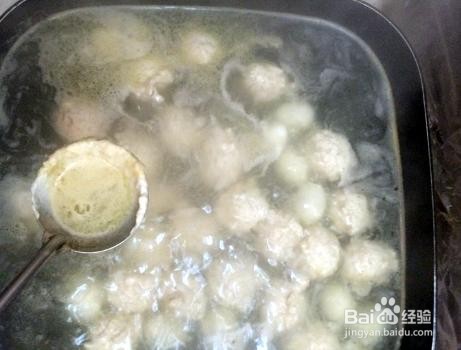 家庭自制黄瓜鸡肉丸子汤