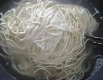 鸡蛋柿子面的做法