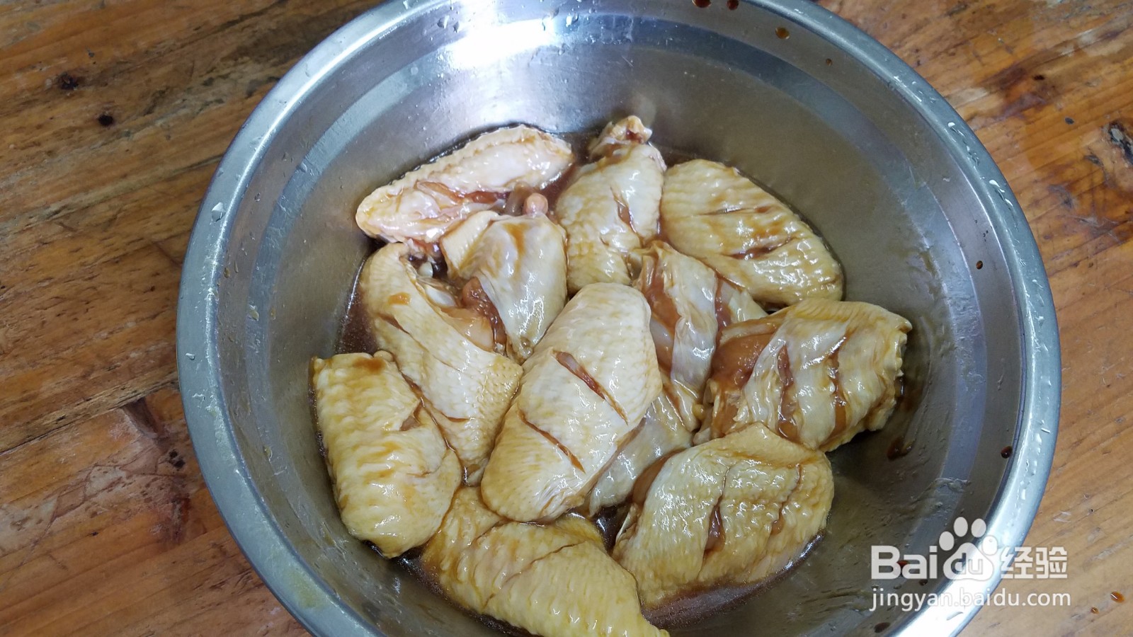 蒜香鸡翅的做法