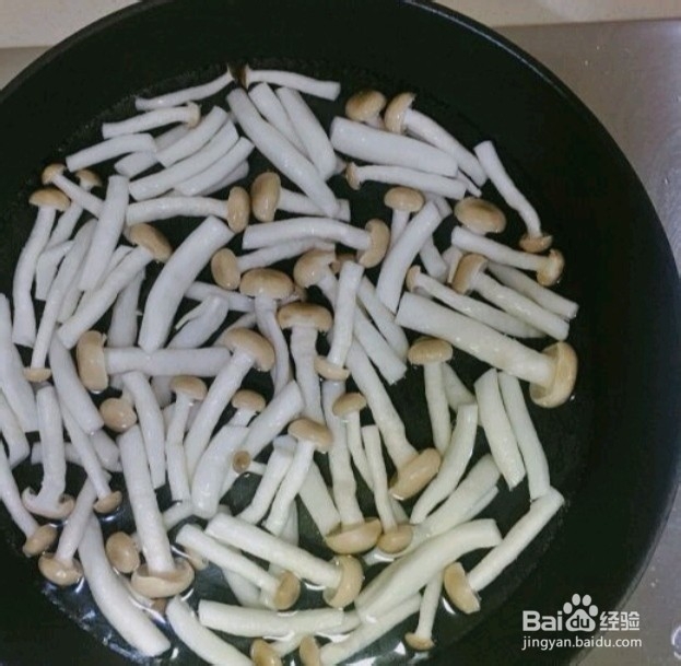 过年饭桌上不可少的清肠又美味的素菜