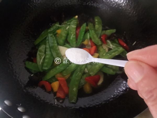 清炒彩椒荷兰豆