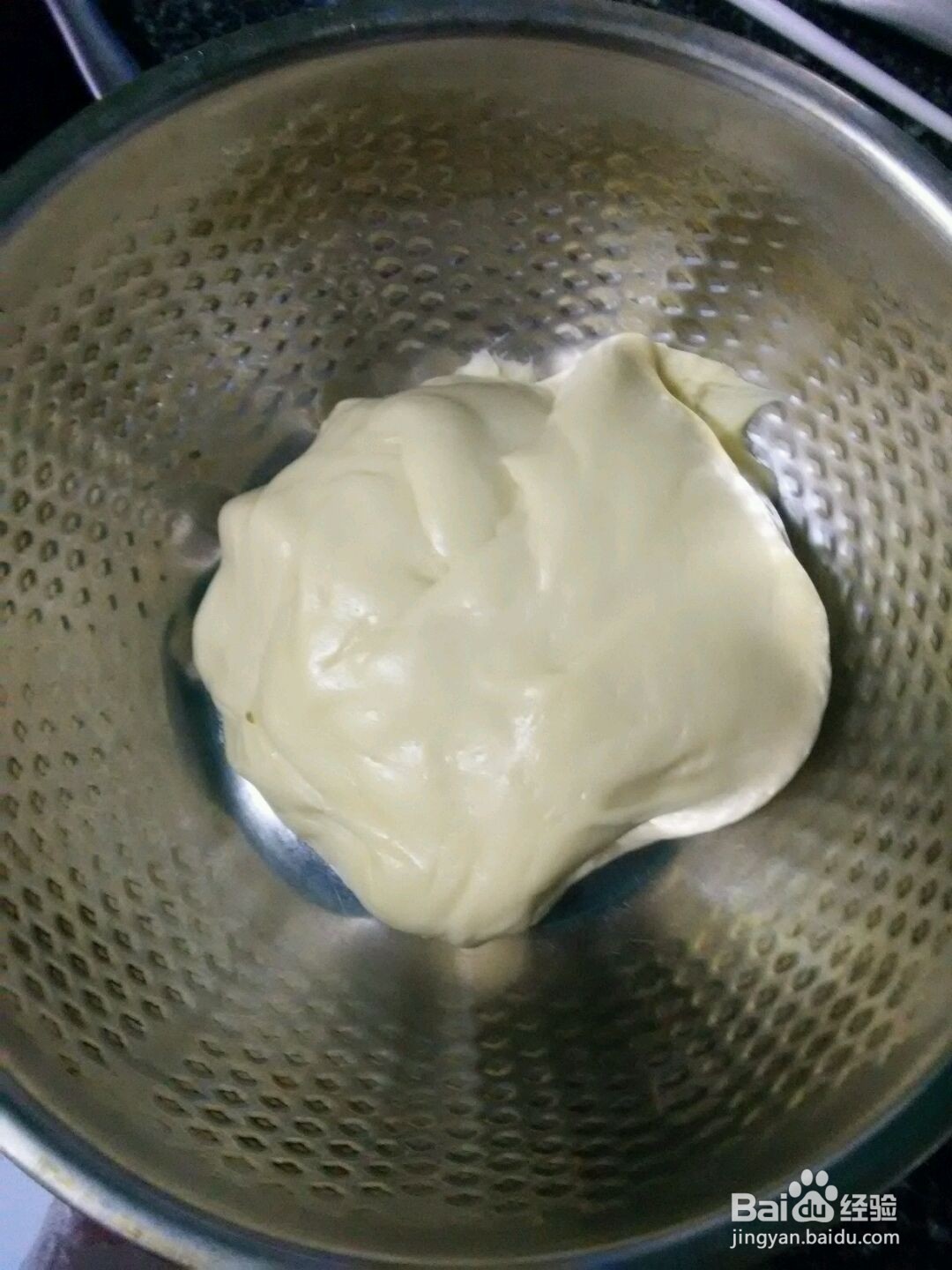 奶香小面包的做法