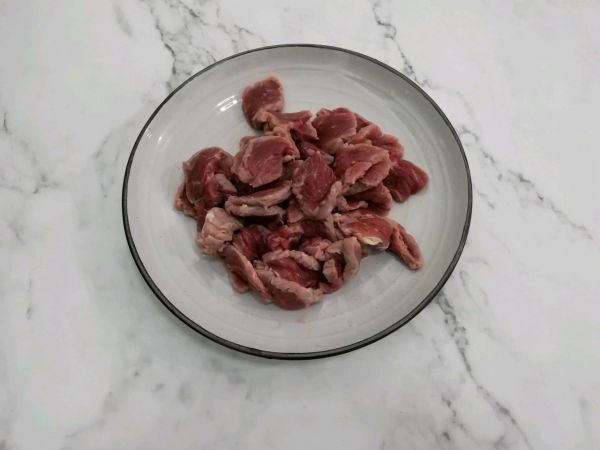 牛肉炒青蒜胡萝卜