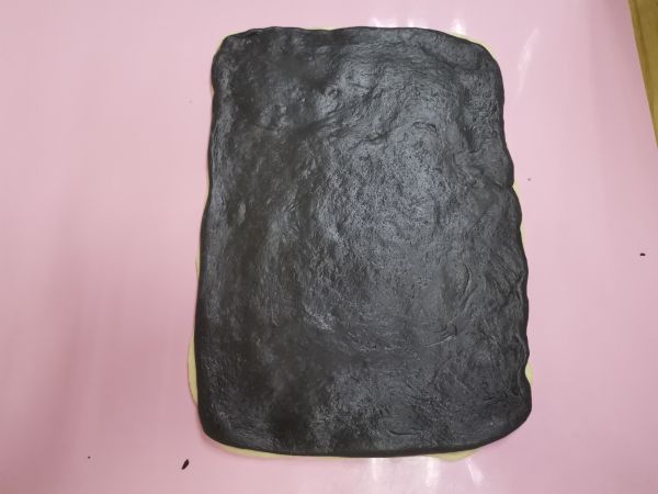 黑芝麻炼乳吐司