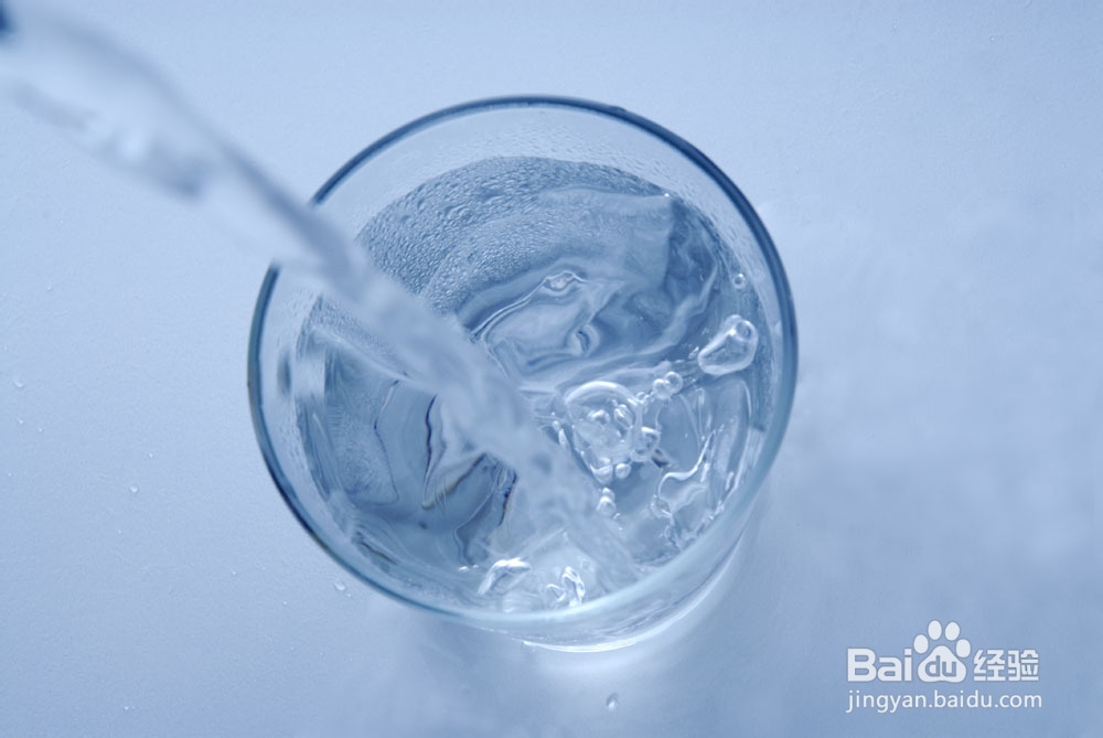 不同时间喝不同水有助瘦身