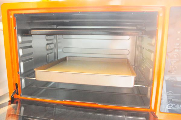 戚风栗蓉蛋糕卷