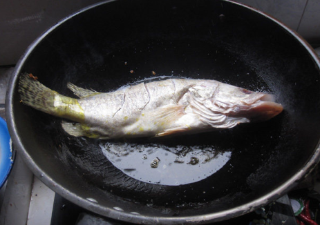 黄山的臭桂鱼是怎么做的