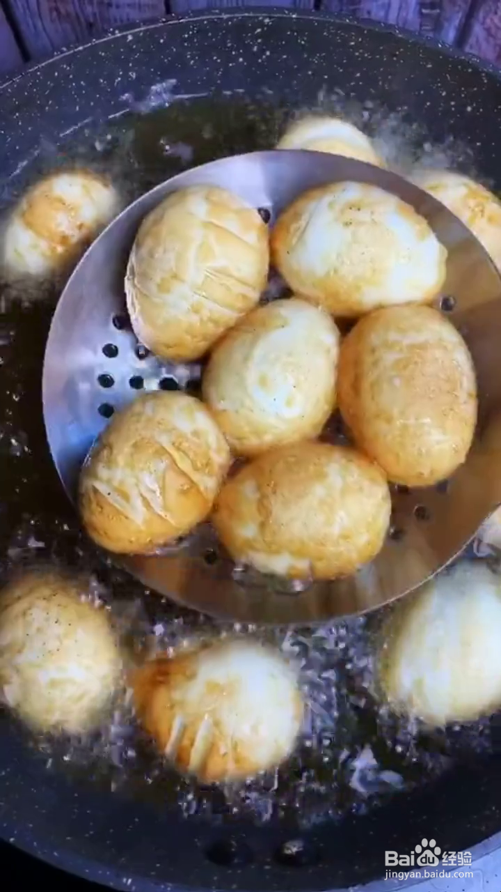 如何制作麻辣好吃的虎皮鸡蛋？