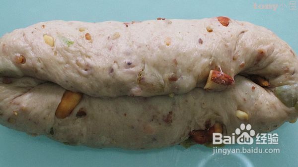 六一给孩子的礼物--营养丰富的坚果面包