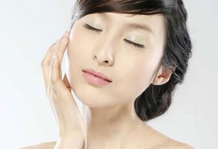 李梅教大家祛痘4步走