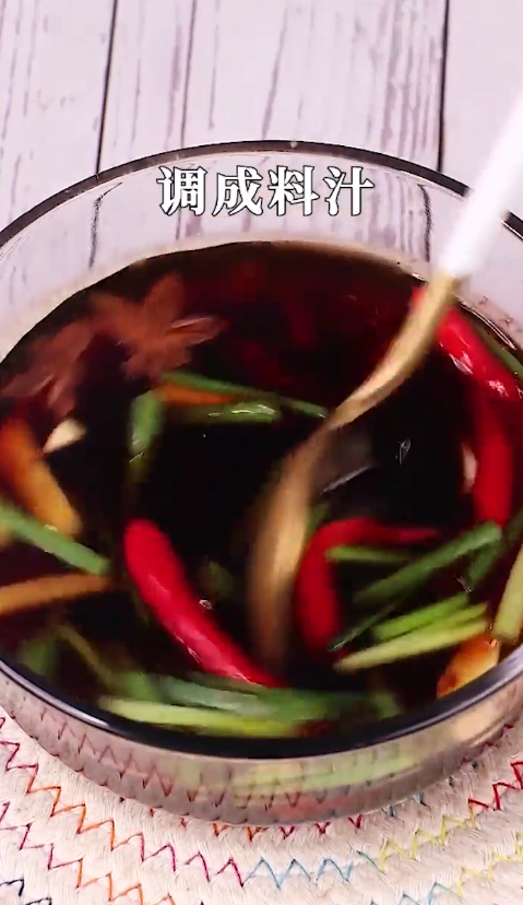 红烧鲫鱼怎么做？