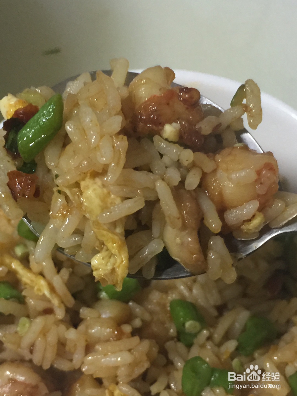 香气浓郁的鲜虾炒饭