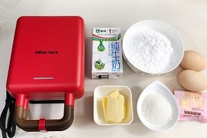 奶油水果华夫饼