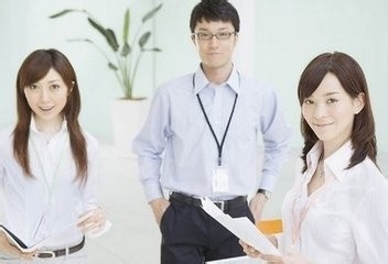 通过什么方式才能找到一份让自己满意的工作?