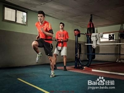 如何学会并打好篮球