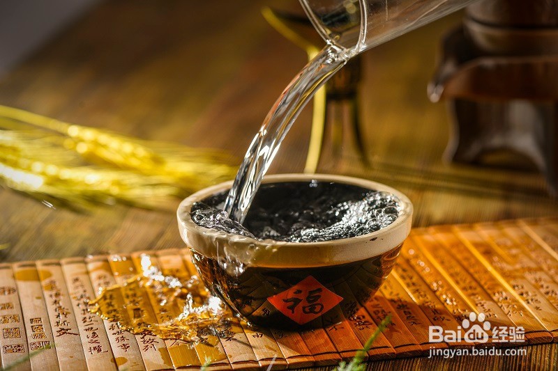 怎么制作蜂蜜酒?喝蜂蜜酒有什么好处?