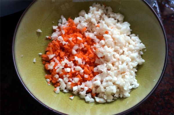 红萝卜马蹄炒肉末