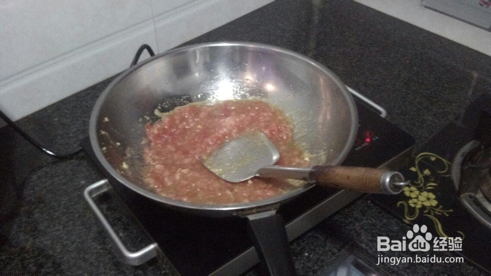 如何快速的制作美味的爆炒方便面