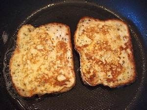 咸火腿鸡蛋煎三明治