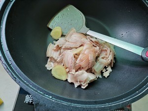 香辣美味的蒜苗回锅肉